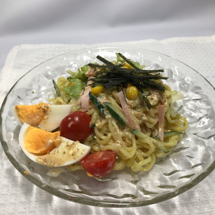 麺なら何でも合う！タレが美味しいゴマラーメンサラダ